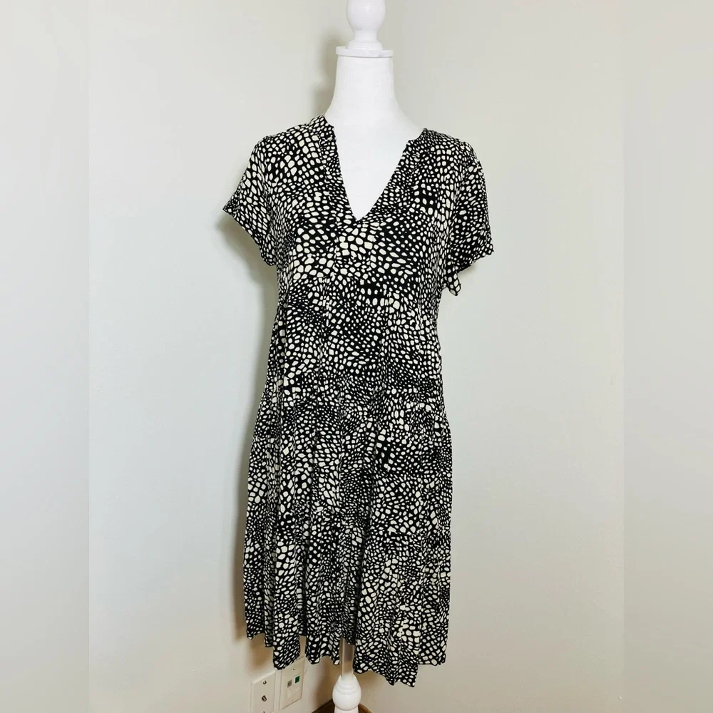 anthropologie Meave Mini Dress Sz M Black Short Sleeve 100% Viscose Summer - Picture 1 of 8